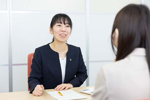 独立されてからは、離婚や相続の問題に力を入れてらっしゃるのですよね